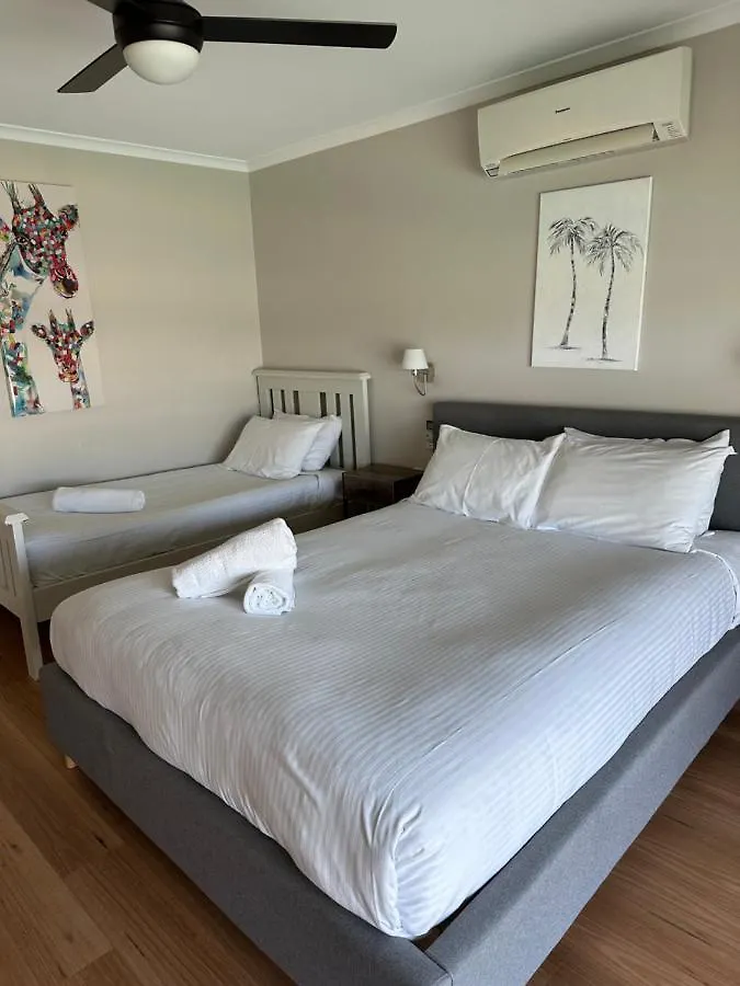 Resort Saltwater Villas - Pet Friendly Accommodation Mooloolaba