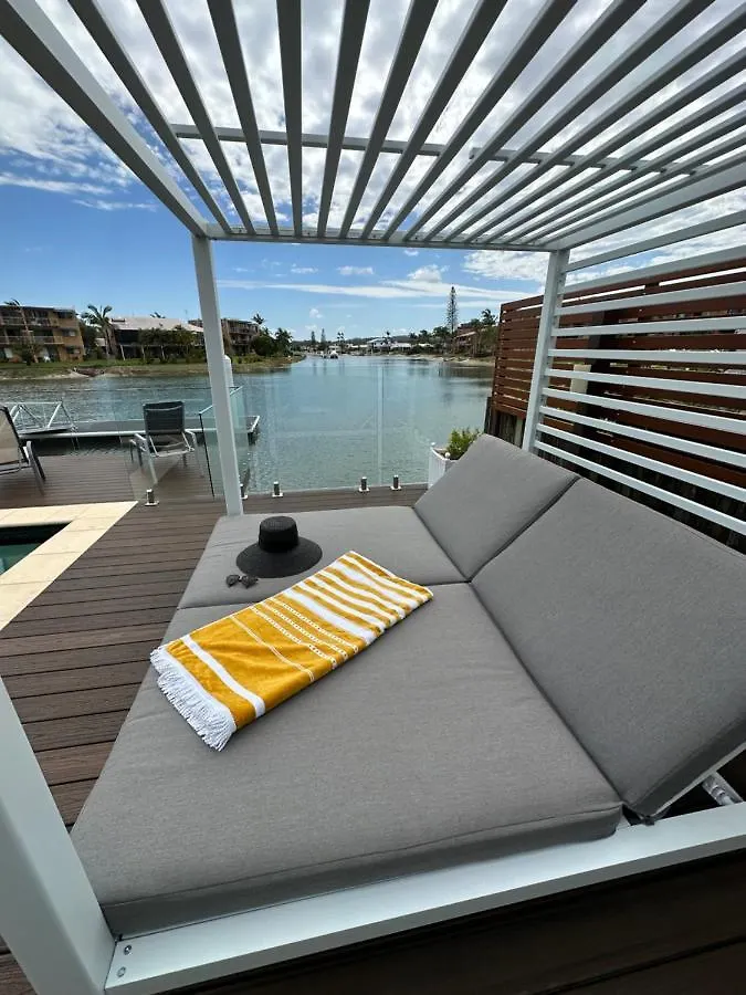 Saltwater Villas - Pet Friendly Accommodation Mooloolaba 4*,