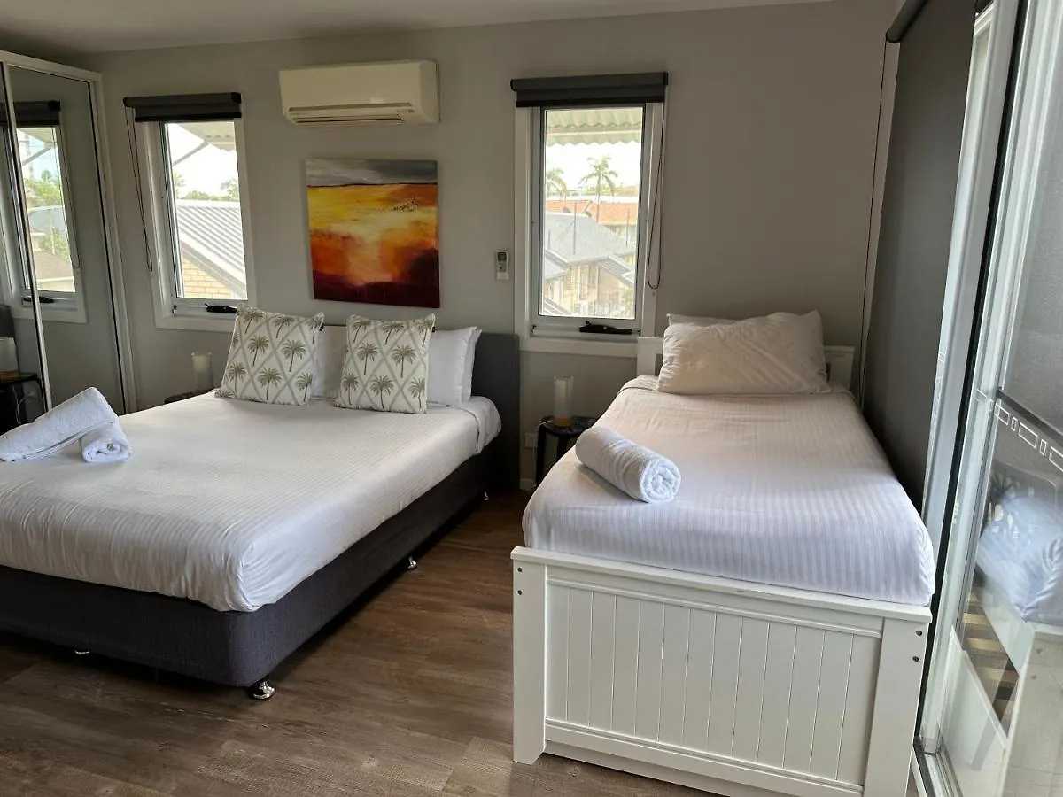 Saltwater Villas - Pet Friendly Accommodation Mooloolaba