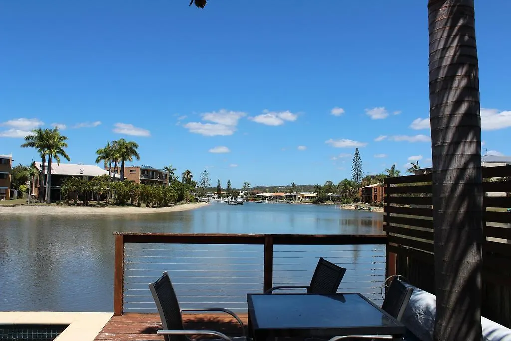 Saltwater Villas - Pet Friendly Accommodation Mooloolaba 4*,  Australië