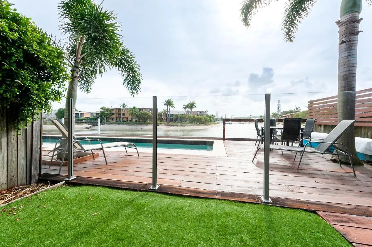 Saltwater Villas - Pet Friendly Accommodation Mooloolaba Australië