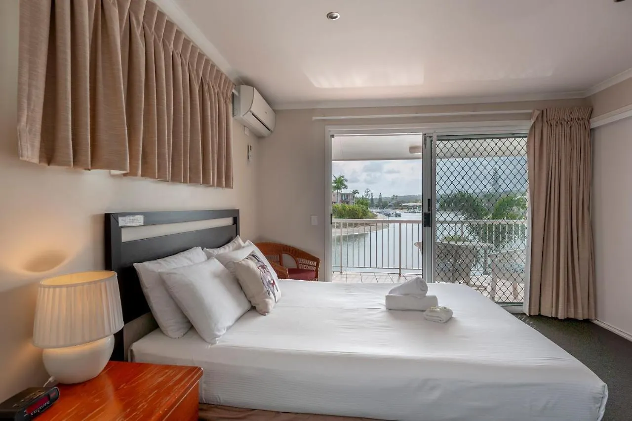 Resort Saltwater Villas - Pet Friendly Accommodation Mooloolaba