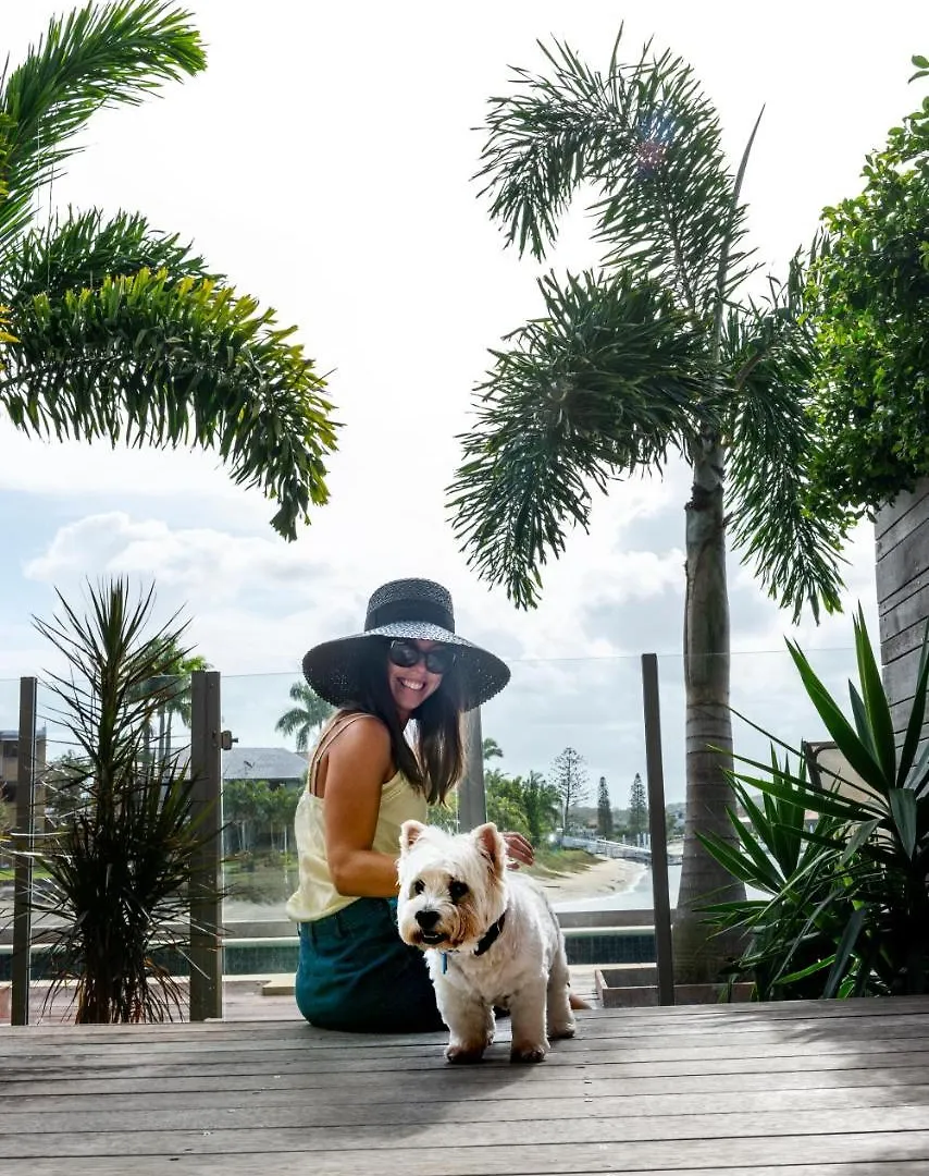 Resort Saltwater Villas - Pet Friendly Accommodation Mooloolaba