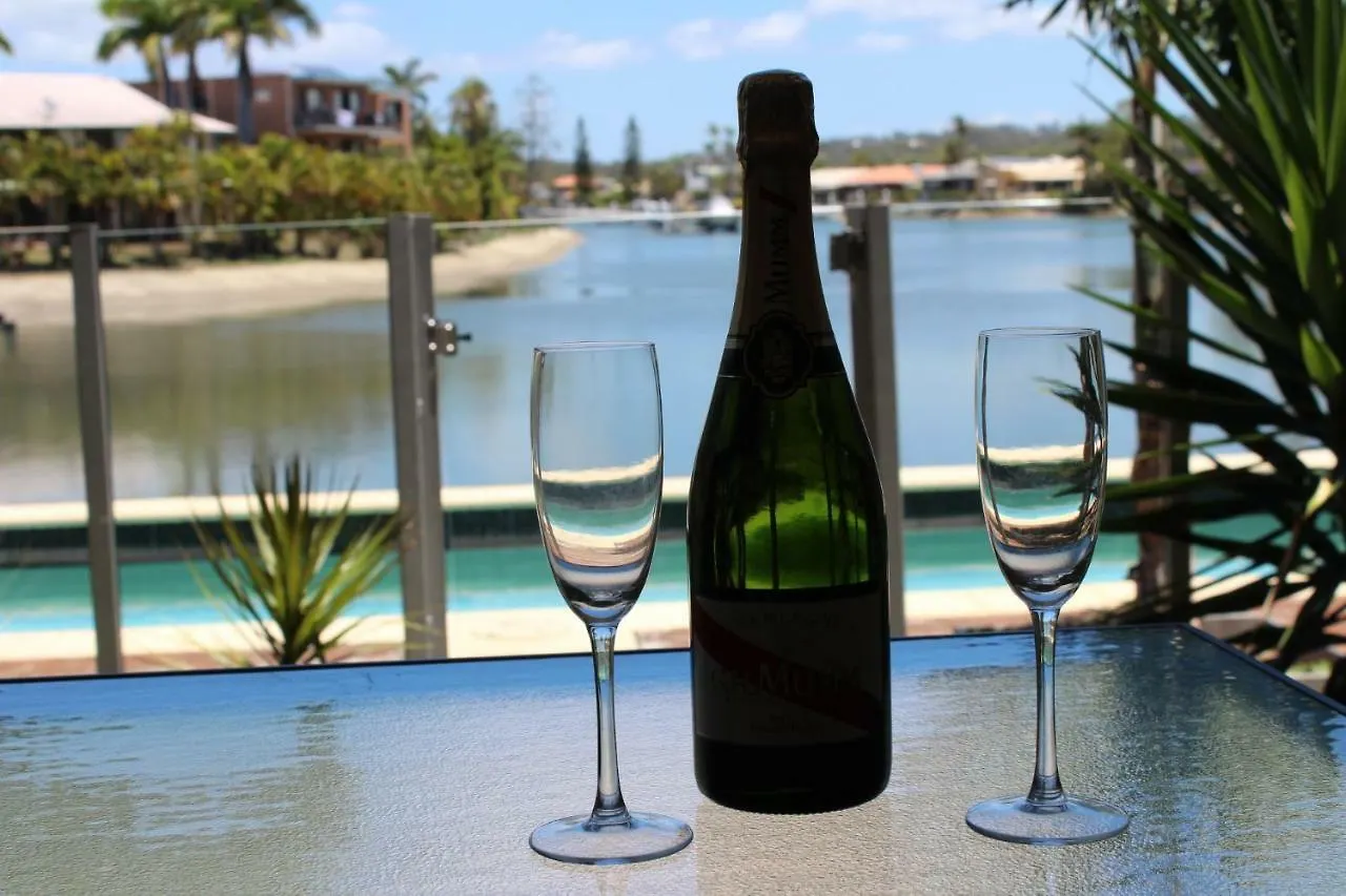 Resort Saltwater Villas - Pet Friendly Accommodation Mooloolaba